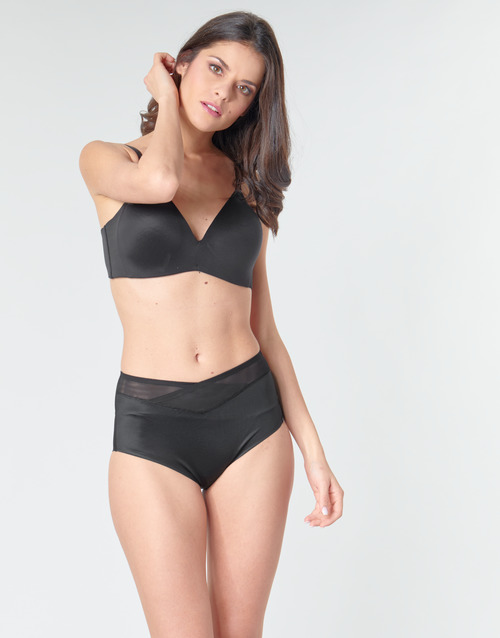 Triumph BODY  MAKE UP SOFT TOUCH Preto