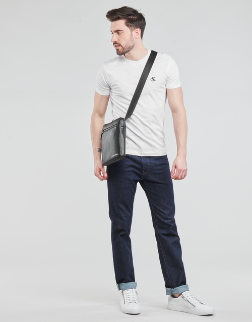 Calvin Klein Jeans CORE MONOGRAM REGULAR TEE Preto - Entrega gratuita