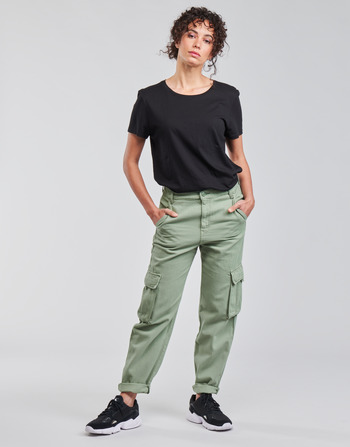 Textil Mulher Calça com bolsos Levi's LOOSE CARGO Cinza / Verde