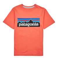 TeScalloped Criança T-Shirt mangas curtas Patagonia BOYS LOGO T-SHIRT Coral