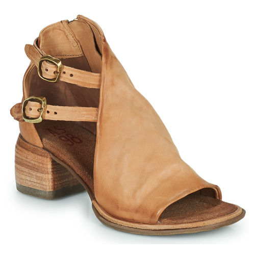 Sapatos Mulher Sandálias Selecione um tamanho antes de adicionar o produto aos seus favoritos NAYA Camel