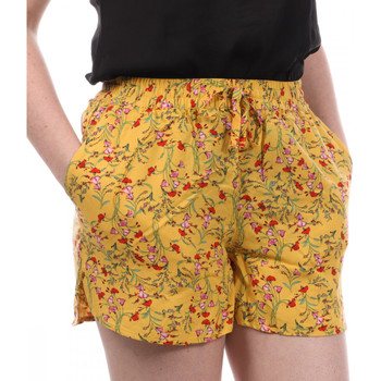 Textil Mulher Shorts / Bermudas Vero Moda  Amarelo