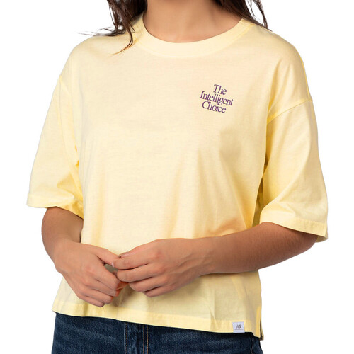 Textil Mulher T-shirts e Pólos New Balance  Amarelo