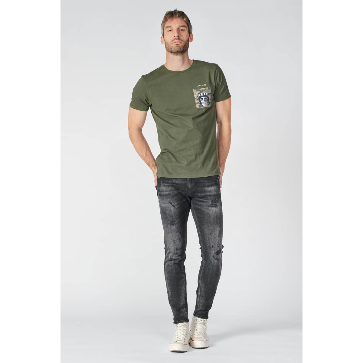 Textil Homem Keep it cool and casual with this logo-print cotton T-shirt from Dsquared2 T-shirt KAISER Verde