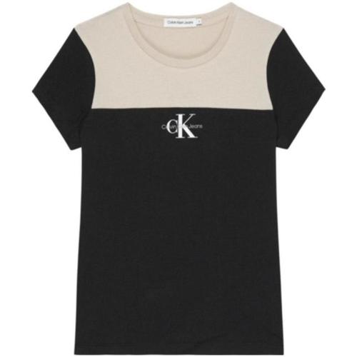 Textil Rapariga T-Shirt mangas curtas Calvin Klein JEANS kardashian  Preto
