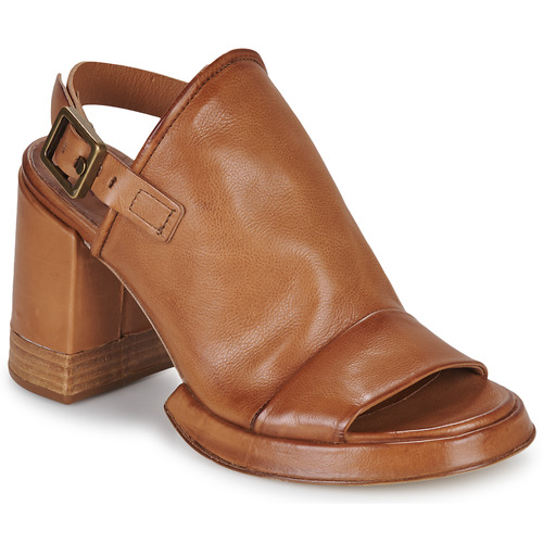 Sapatos Mulher Sandálias Desde a sua criação em 1972 na Itália, a MIREA STRAP Camel