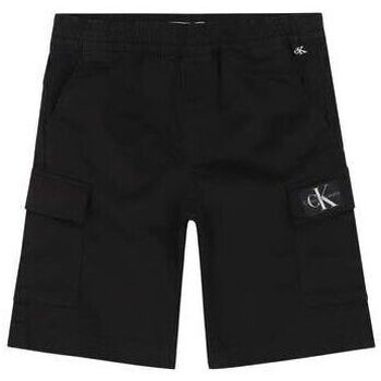 Textil Rapaz Shorts / Bermudas Calvin Klein Jeans IB0IB01608 CARGO SHORTS-BEH BLACK Preto