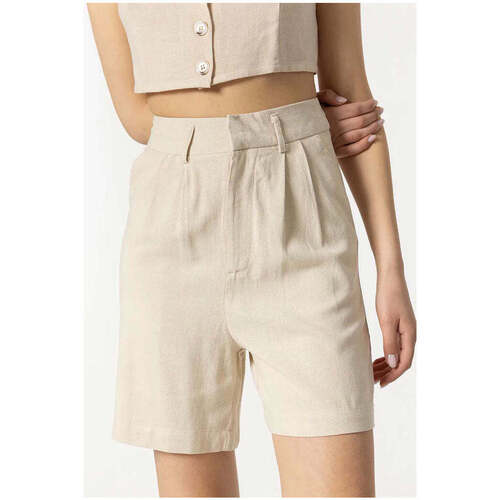 Textil Mulher Shorts / Bermudas Tiffosi 10048905-104-7-3 Bege
