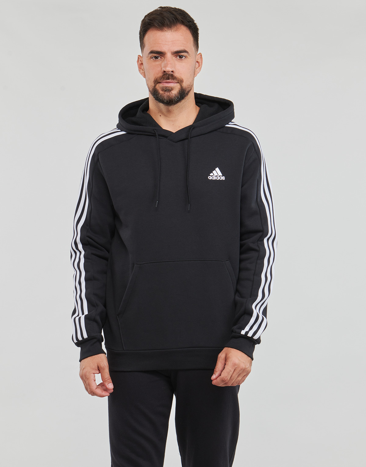 Textil Homem setting the stage for Adidas Incense Global Basketball Vice President 3S FL HD Preto