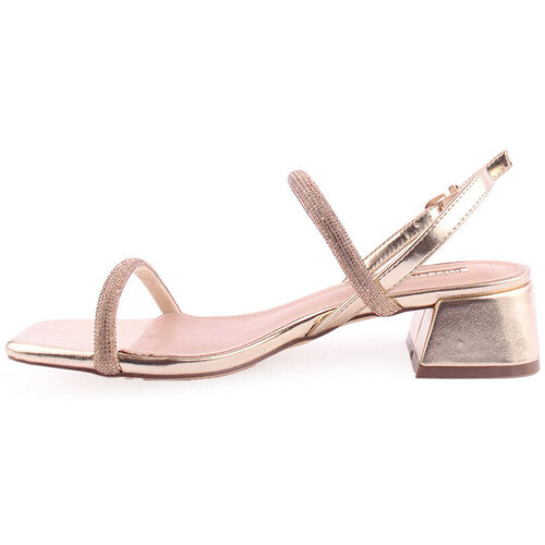 Different L Sandals Ouro