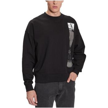 Textil Homem Sweats Calvin Klein T-shirt Stacked Logo  Preto