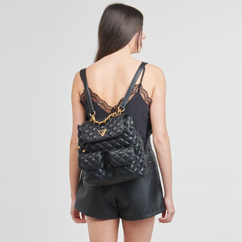 Guess GIULLY FLAP BACKPACK Preto