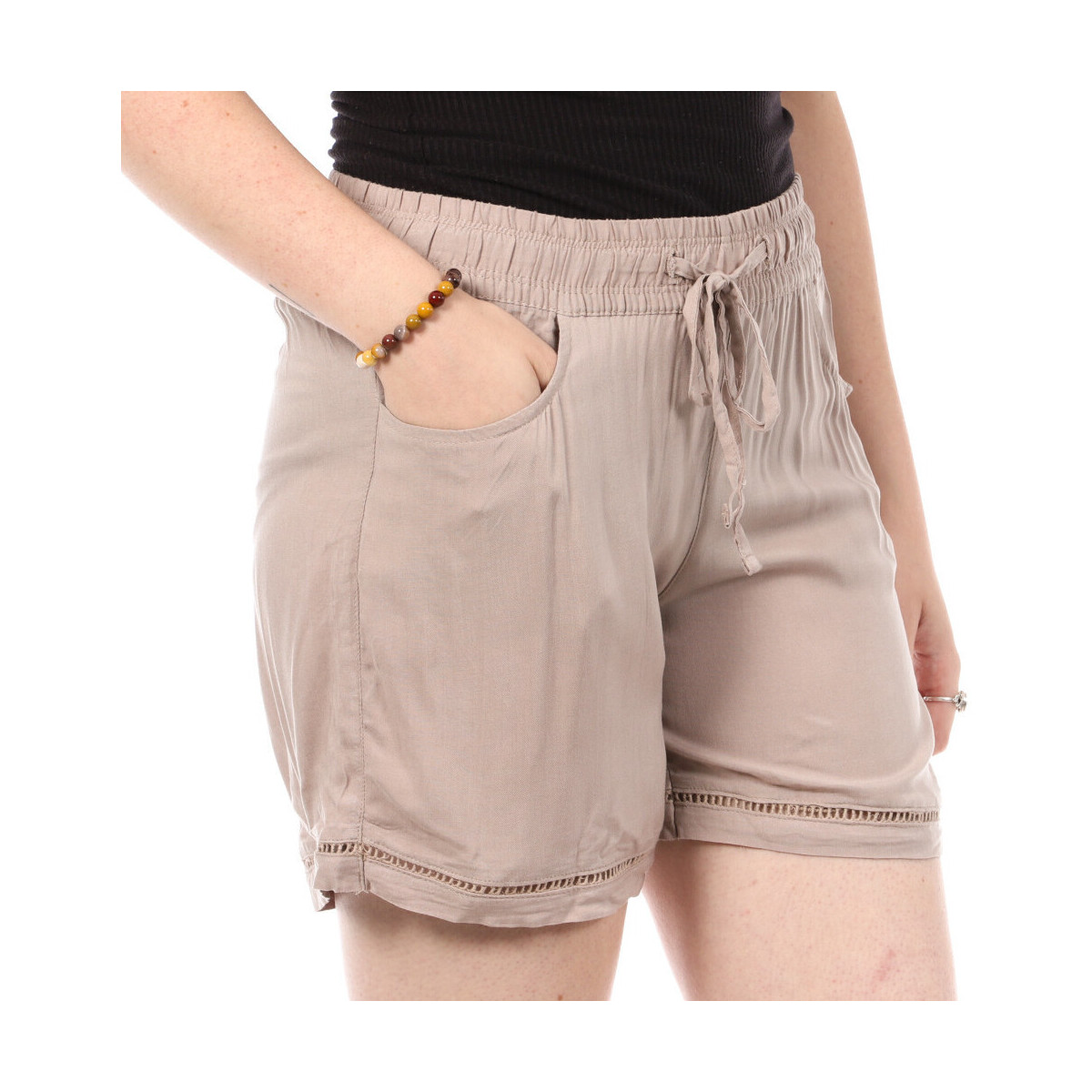 Textil Mulher Shorts / Bermudas Sublevel  Bege