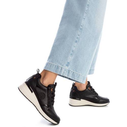 Refresh 17164505 Preto