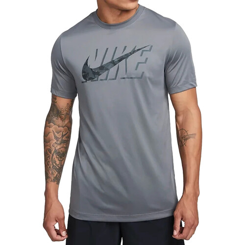 Textil Homem T-Shirt mangas curtas Nike DZ2741 Cinza