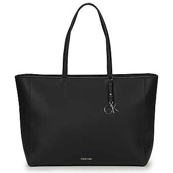 Malas Mulher Cabas / Sac shopping Calvin Klein JEANS generous CK MUST SHOPPER MD Preto