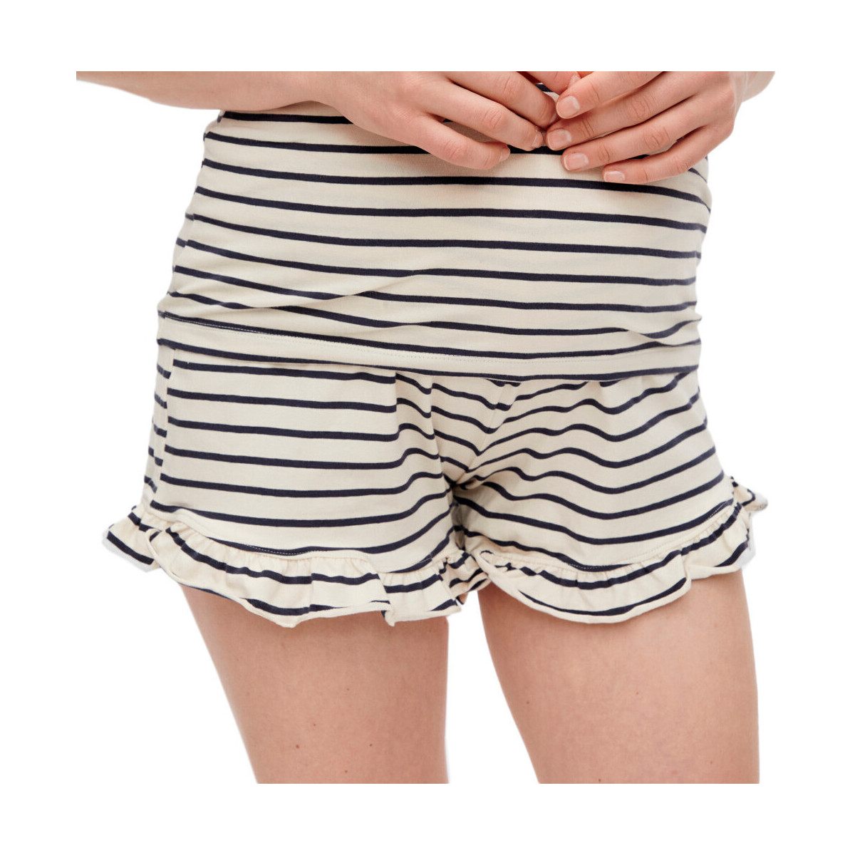 Textil Mulher Shorts / Bermudas Mamalicious  Bege
