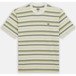 The ® Interlock Polo Shirt in Classic Fit will add a clean and classy look to your modern style
