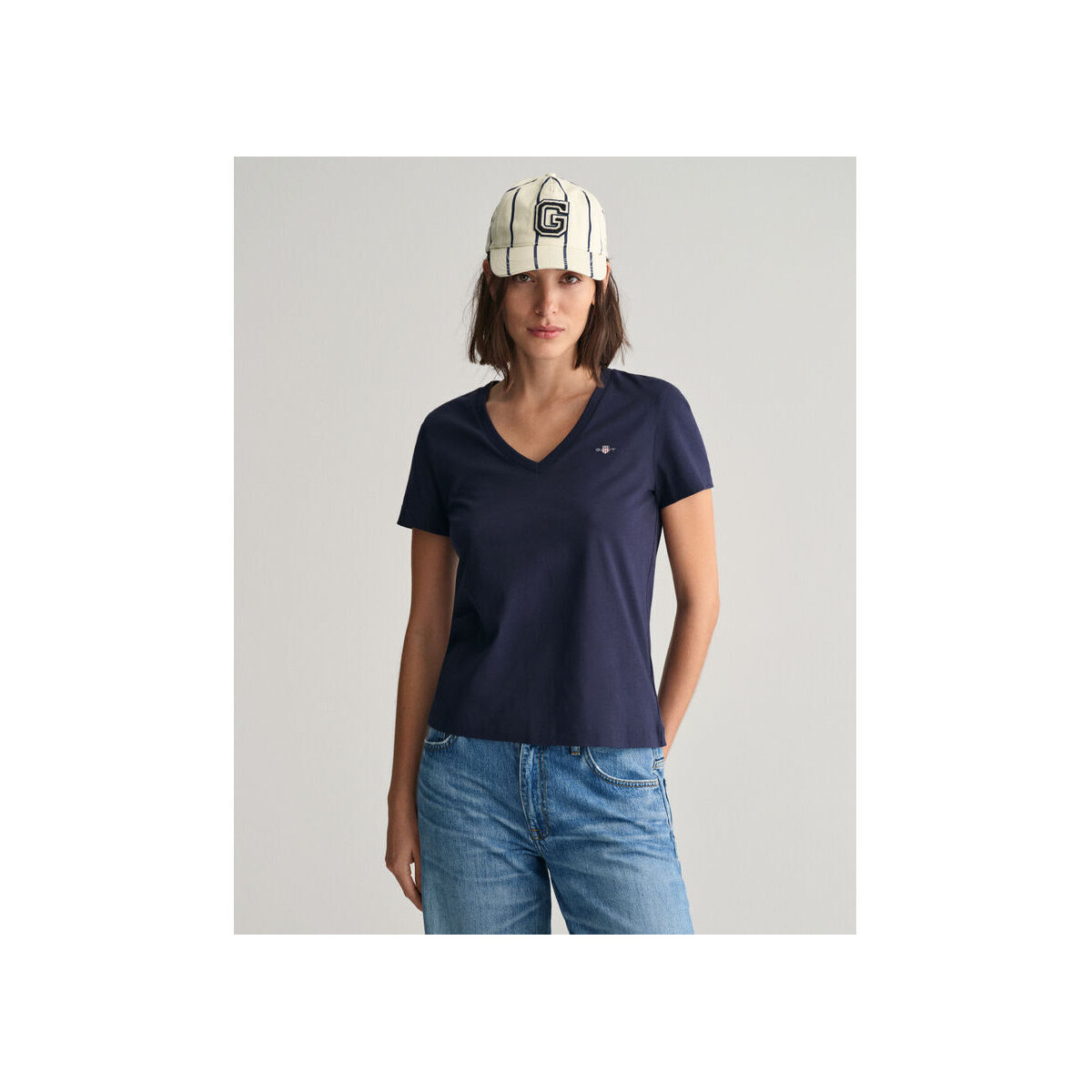 Textil Mulher T-shirts e Pólos Gant T-shirt com decote em V Shield Azul