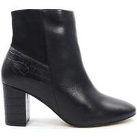 Liam Ankle Boots