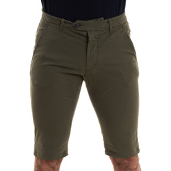 Textil Homem Shorts / Bermudas Roy Rogers RRU087C9250112 Verde