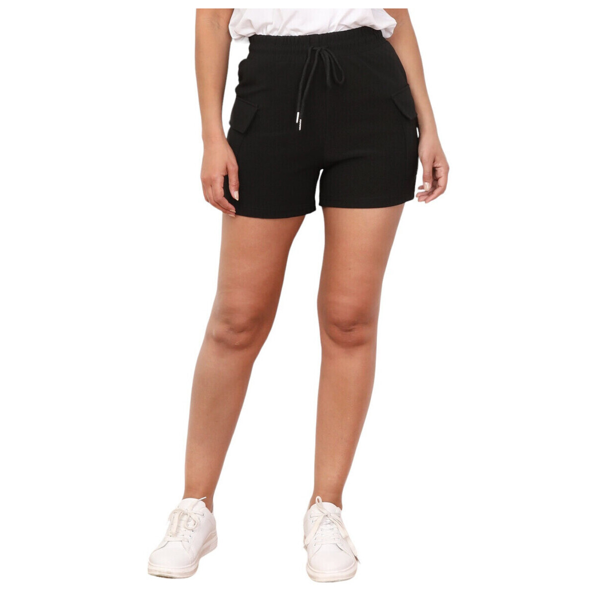 Textil Mulher Shorts / Bermudas La Modeuse 71893_P168794 Preto