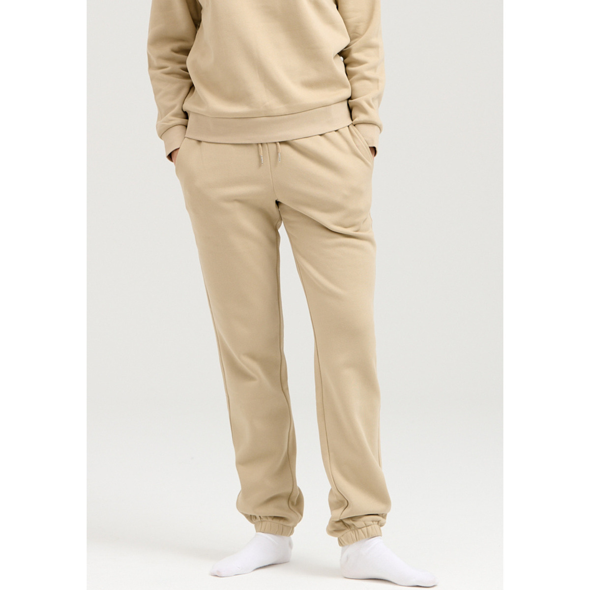 Textil Mulher Calças de treino Teeshoppen Basic Bege
