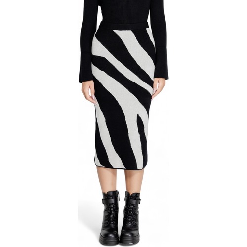 Textil Mulher Saias Vero Moda VMNANCY NW 7/8 SKIRT BOO 10310689 Preto