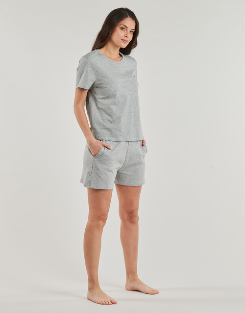 Calvin Klein Jeans CLASSIC 2