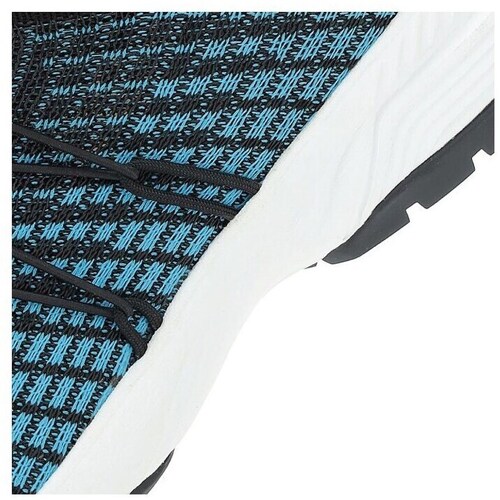 Uyn Zephyr Preto, Azul