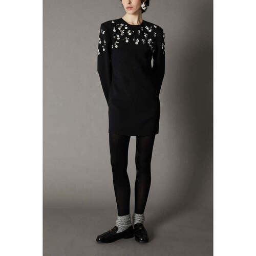 Isabelle Blanche  Preto