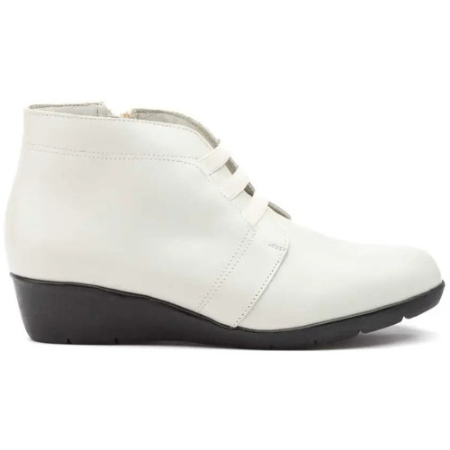Cbp - Conbuenpie Botines de Piel by CBP Branco