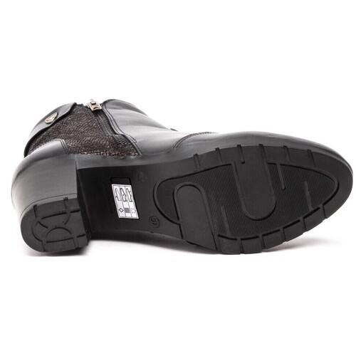 Cbp - Conbuenpie Botins de couro preto com salto da CBP Preto
