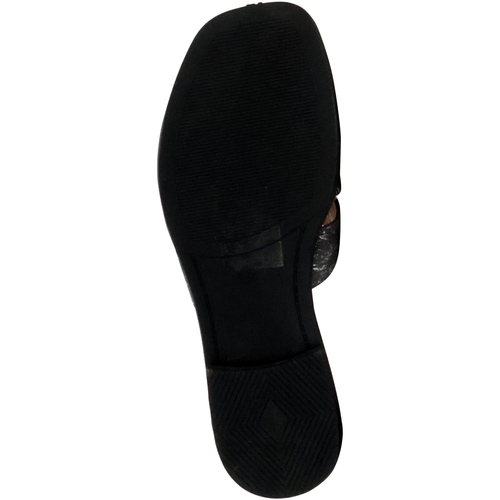 The Divine Factory 255726 Preto