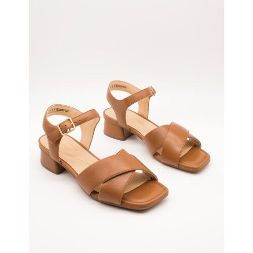 Clarks  Castanho