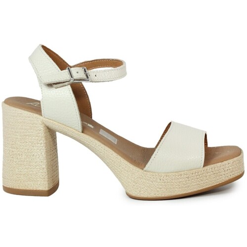 Sapatos Mulher Sandálias Oh My Sandals SANDALIAS DE TACÓN EN PIEL BEIGE APLAUSO 5732 DOYA Multicolor