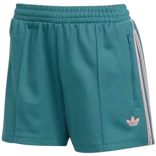 Textil Mulher Shorts / Bermudas adidas Originals KC0682 Verde