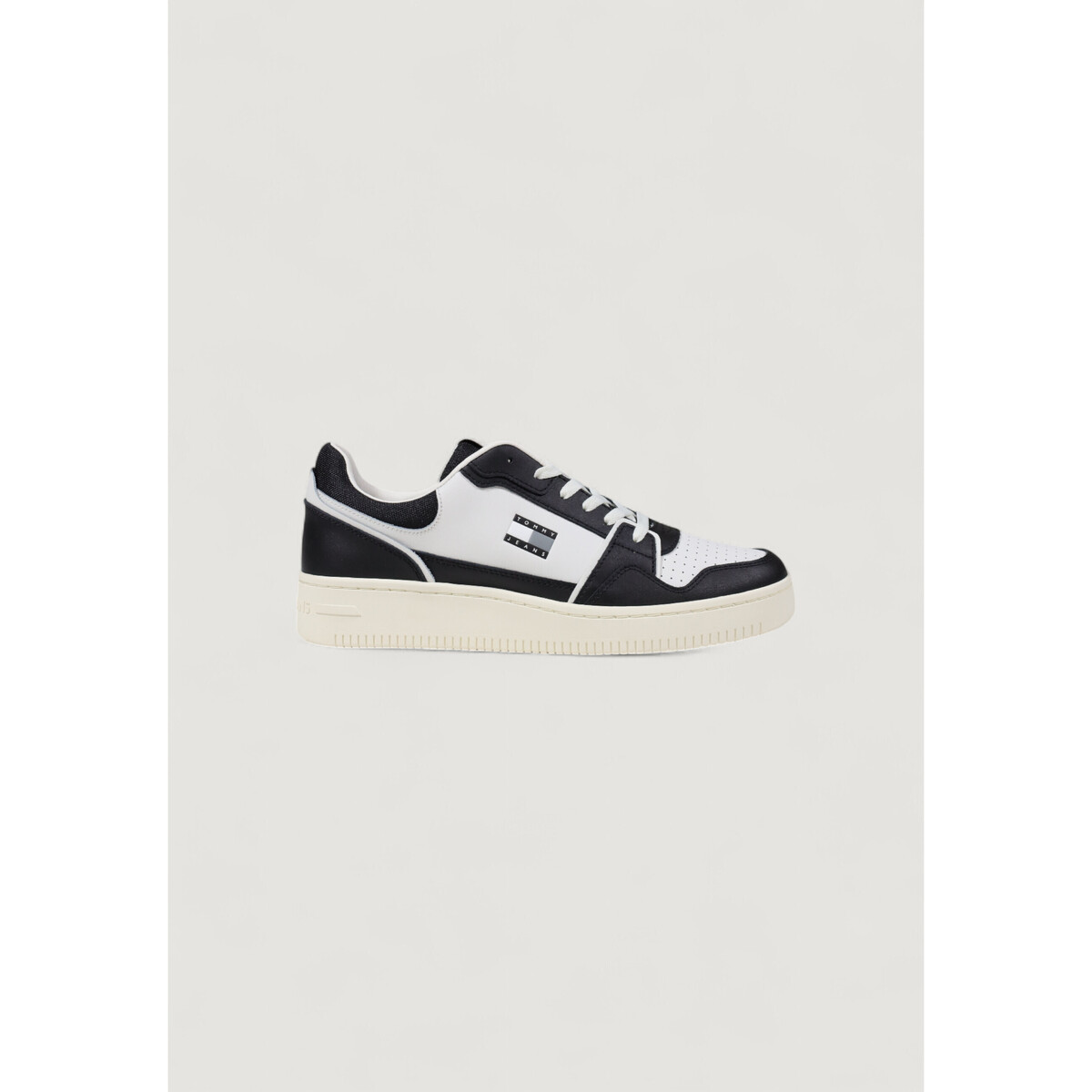 Sapatos Homem Sapatilhas Tommy Hilfiger TJM RETRO BASKET EM0EM01610 Preto
